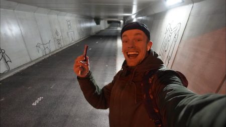 Enzo Knol – Vuurwerk In Een Tunnel! *Oren Dicht* – Vlog #1978