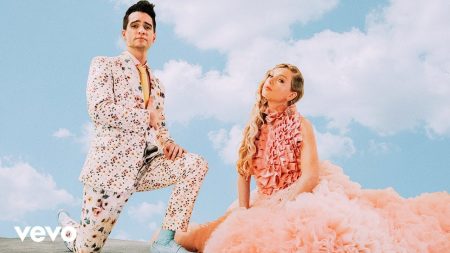 Taylor Swift feat. Brendon Urie of Panic! At The Disco – Me!