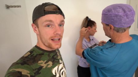 Enzo Knol – Tess Krijgt Een Flapoor Correctie (Operatie) – Vlog #2262