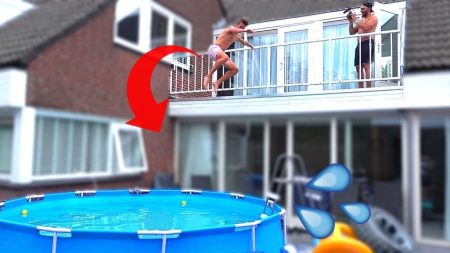 Familie Lakap – De Eerste Persoon Die Van Ons Balkon Het Zwembad In Durft Te Springen! #426